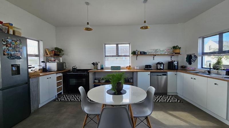 4 Bedroom Property for Sale in Golden Mile Western Cape